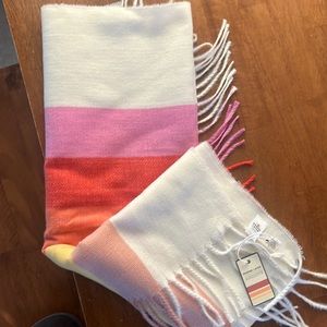 Marine Layer scarf Holiday 2023